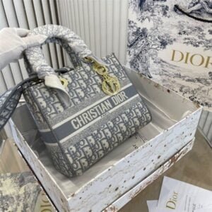 First Copy Bags Of Christian Dior Oblique Jacquard