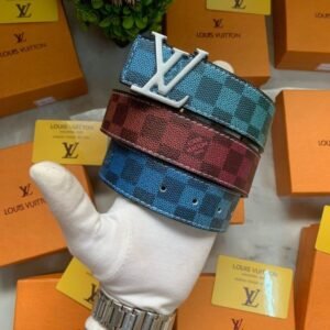 Louis Vuitton Premium Quality Belt With Orginal Box and Accessories 